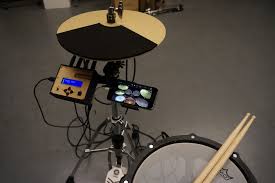 Produksi Drum Kit Arduino dengan Konverter MIDI dan E-drum Printer 3D untuk iPhone dan Laptop